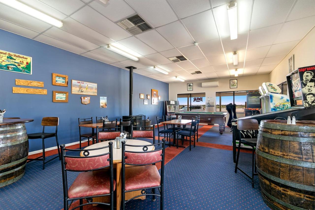 Border Village Roadhouse 외부 사진